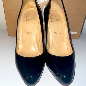 Christian Louboutin Décolleté 868 100 black patent pump
